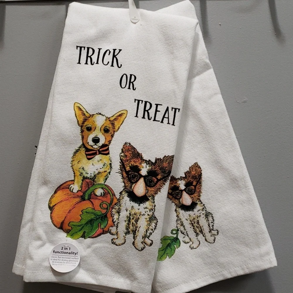 Kay Dee NWT 100% Cotton Kitchen Towels Cute Dogs in Costumes